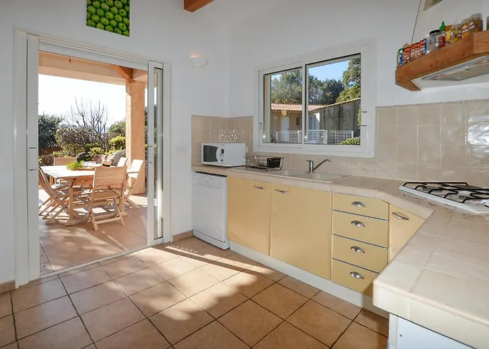 Cozy In Porto-vecchio ポルトヴェッキオ